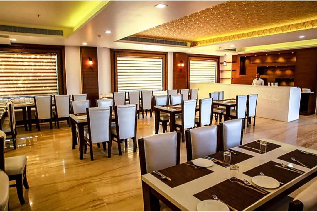 Hotel Agra Grande By Goyal Hoteliers מראה חיצוני תמונה