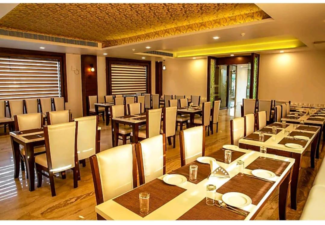 Hotel Agra Grande By Goyal Hoteliers מראה חיצוני תמונה