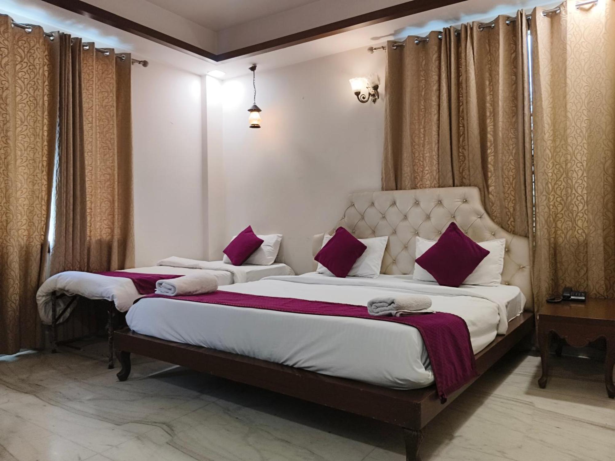Hotel Agra Grande By Goyal Hoteliers מראה חיצוני תמונה